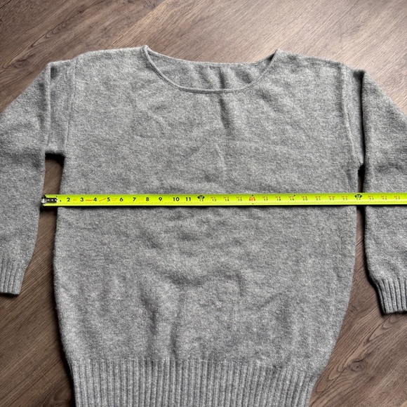 Cozy Gray Off-Shoulder Sweater Dress - Large - Picture 6 of 8